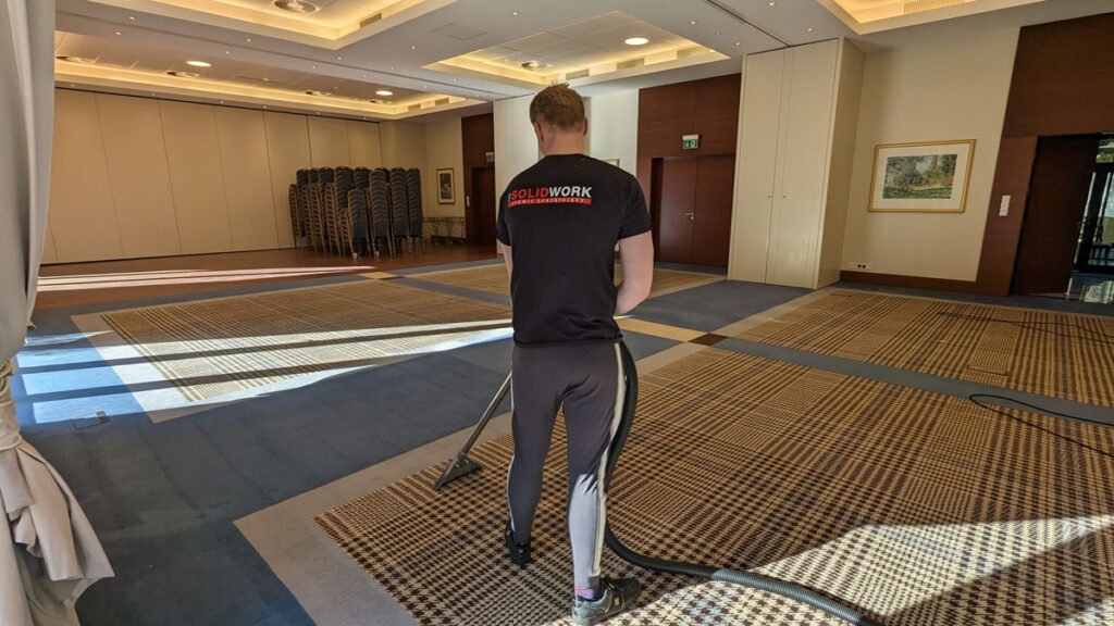 Profesjonalne czyszczenie wykładziny